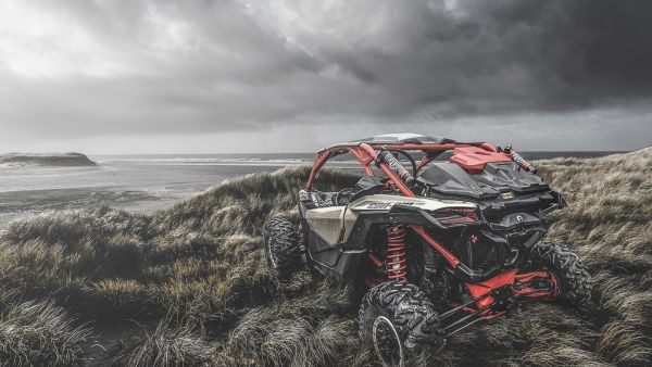 Box pre BRP Maverick X3
